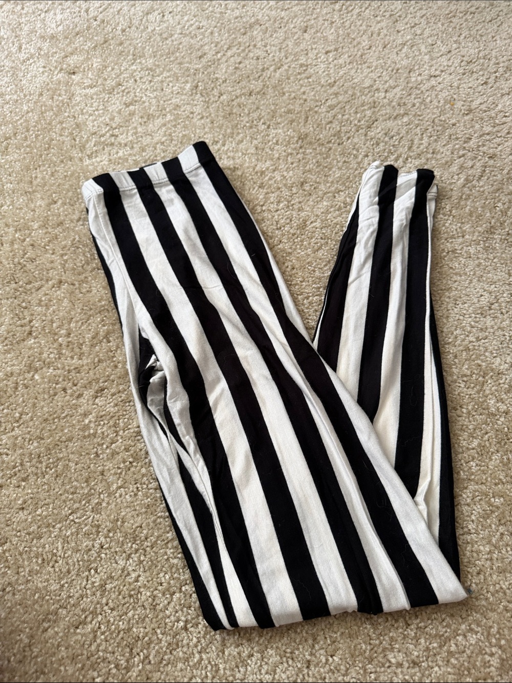 Wet Seal Kids Black & White Vertical Stripe Leggings